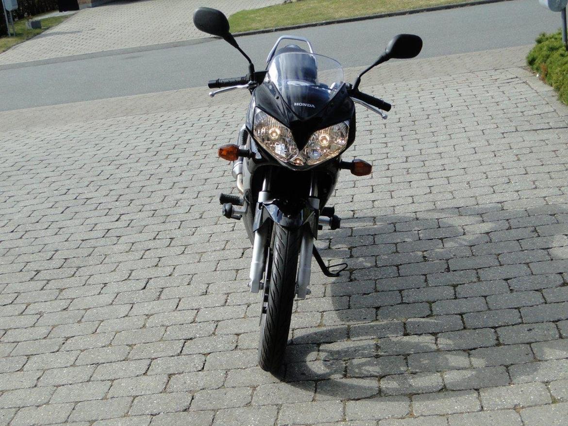 Honda CBR 125 R billede 4