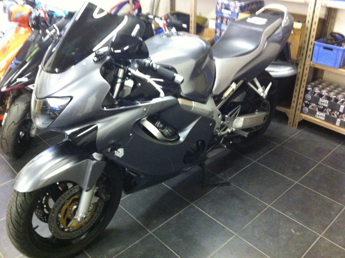 Honda CBR 600F billede 4