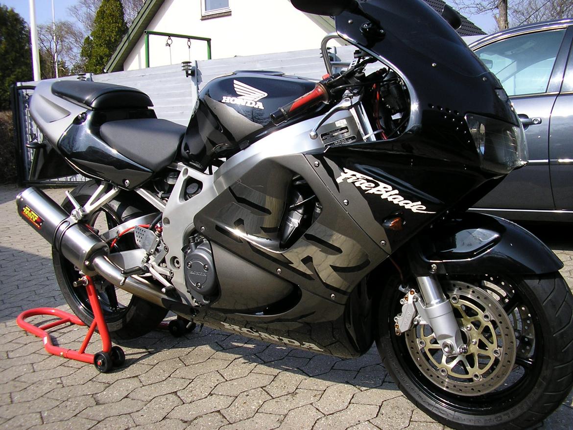 Honda CBR 900 RR Fireblade billede 3