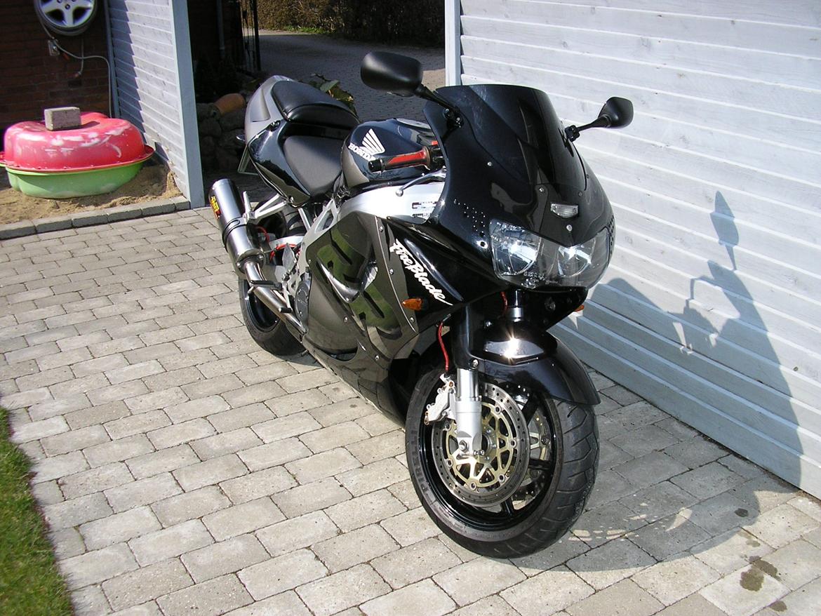 Honda CBR 900 RR Fireblade billede 16