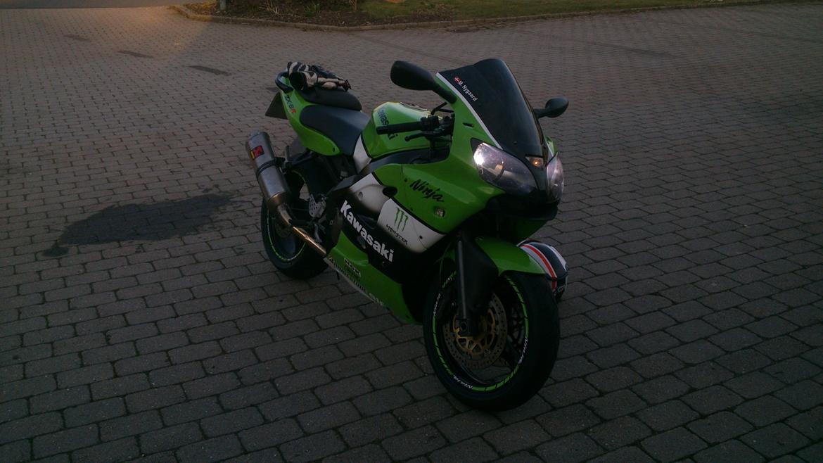 Kawasaki zx6r // SOLGT billede 1