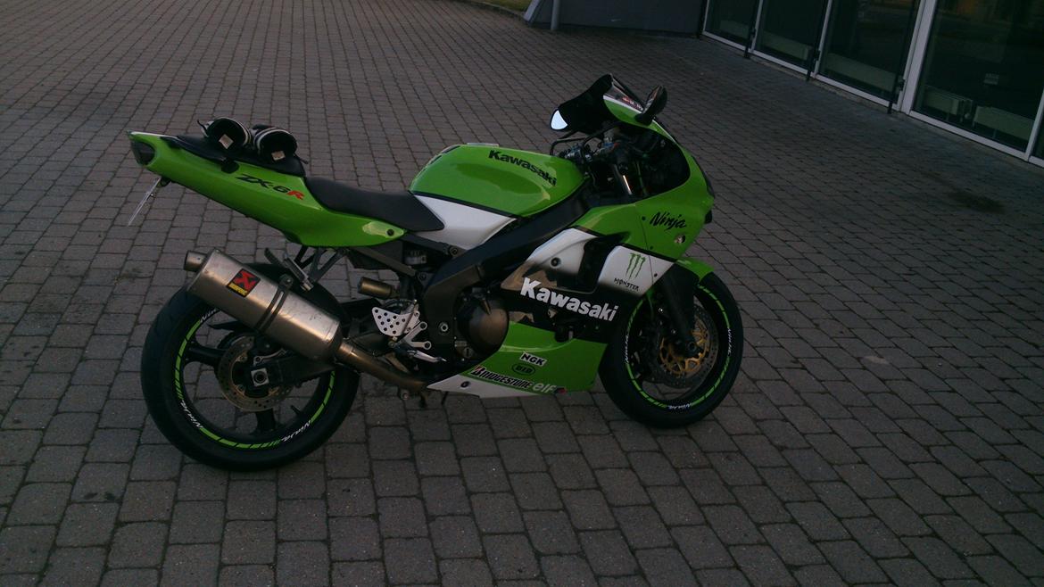 Kawasaki zx6r // SOLGT billede 16