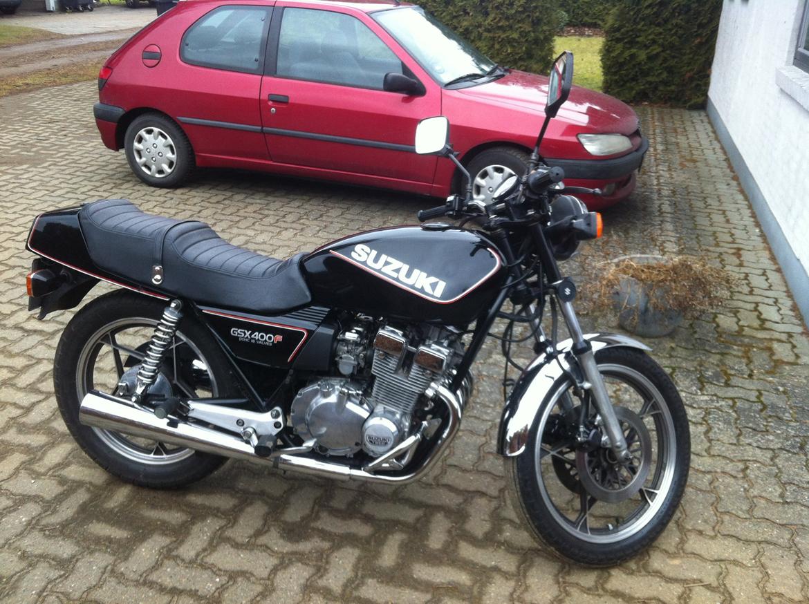 Suzuki gsx 400f