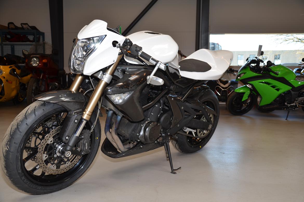 Kawasaki ER6-N - ZX6R fælg med 120/70-17  Bridgestone S20 dæk  billede 10