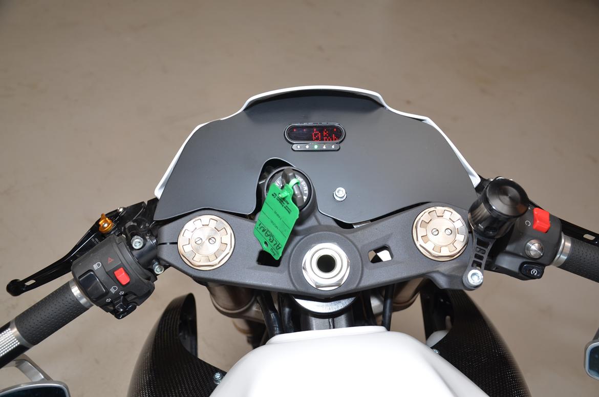 Kawasaki ER6-N - Synto greb, rizoma håndtag, motogadget speedometer med indikator, og knap til at skifte display  billede 13