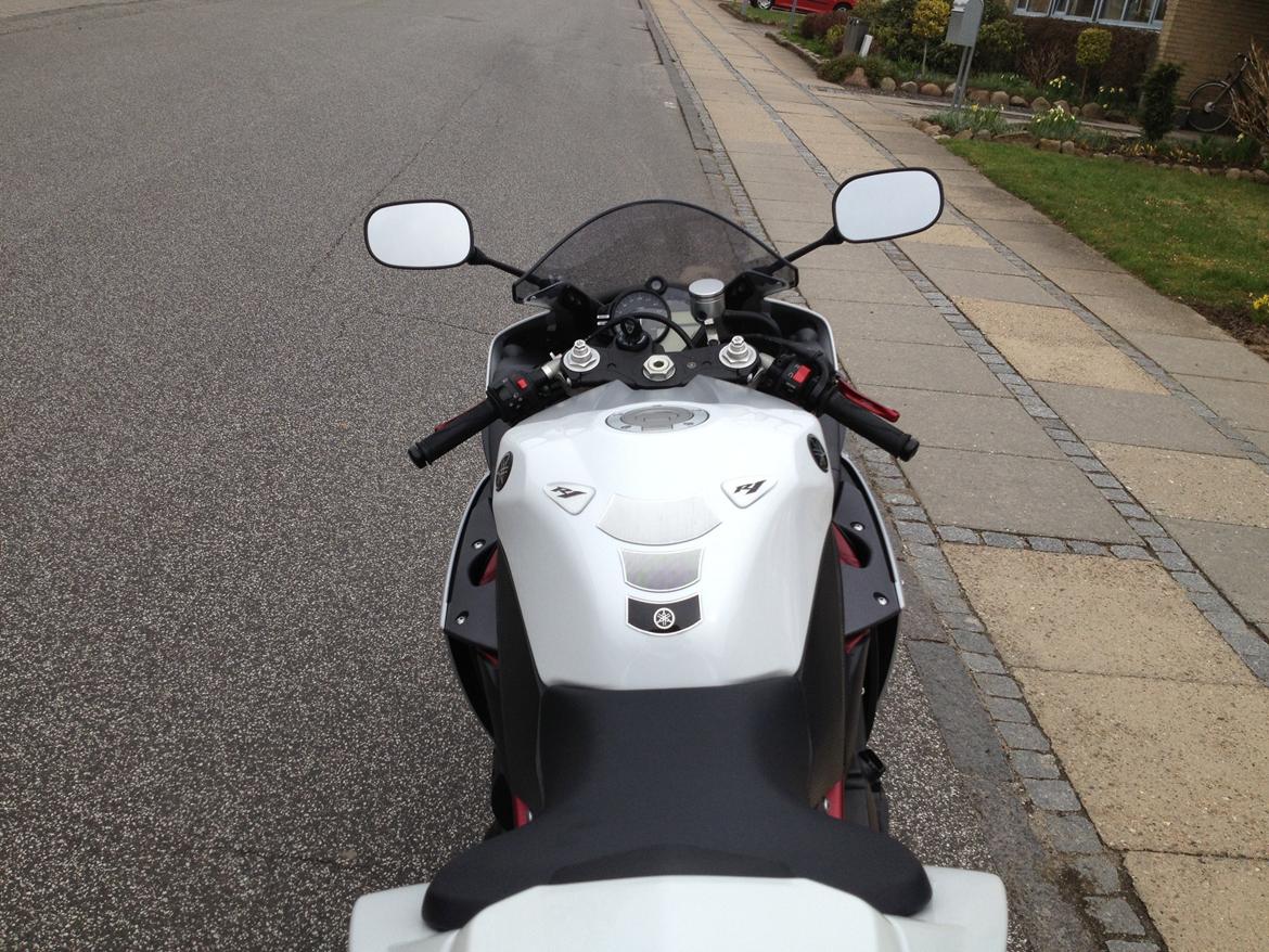 Yamaha R1 billede 9