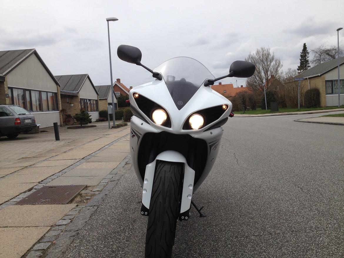 Yamaha R1 billede 10