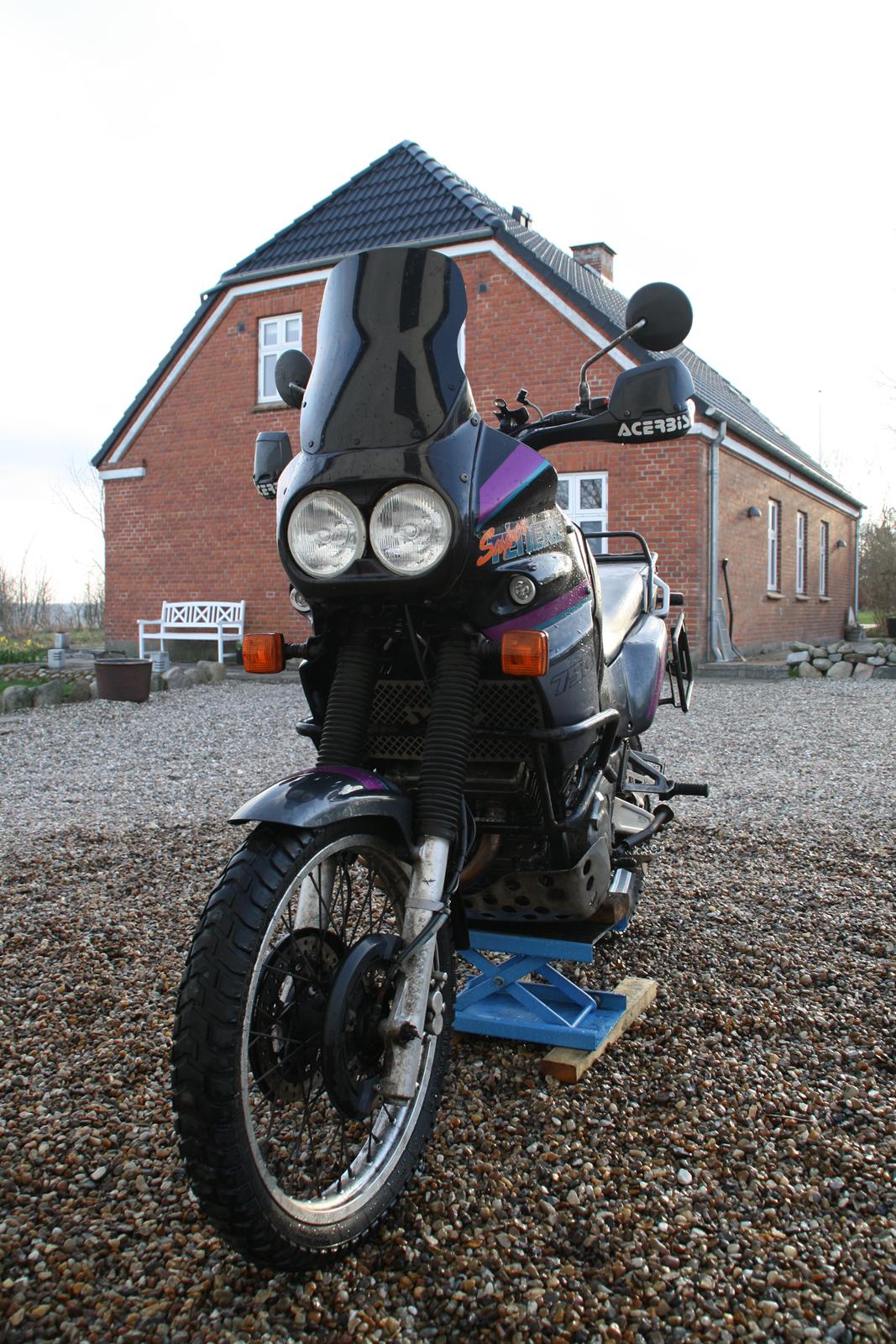 Yamaha XTZ750 Super Ténéré billede 2