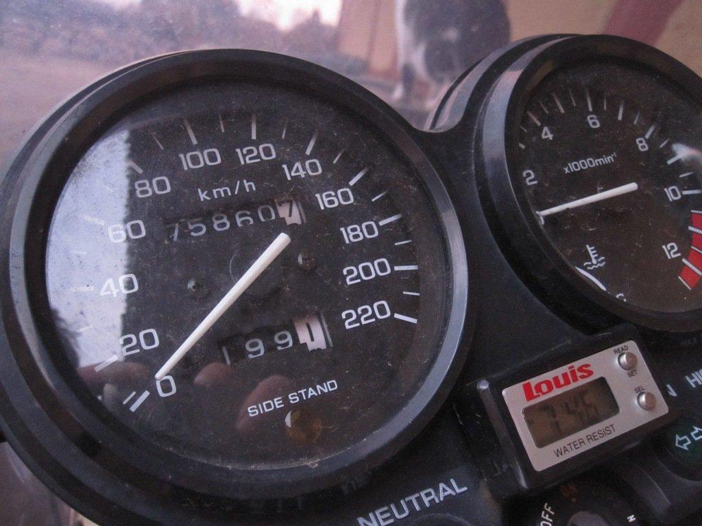 Honda CB500 - Har pt. tilbagelagt 75860 kilometer og fortsætter uden at brokke sig. billede 5