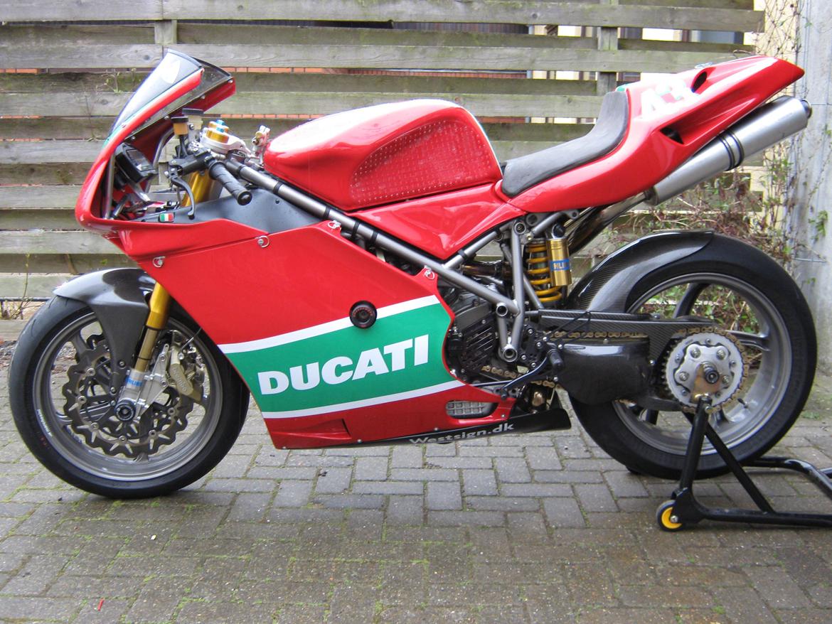 Ducati 748 S/R - Banejern - Ny lakering til 2013  billede 1