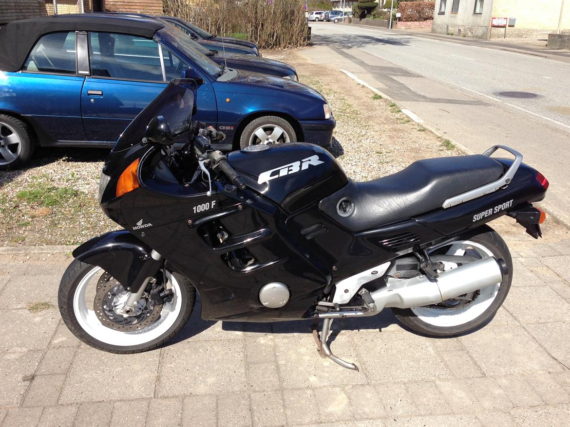 Honda CBR 1000f billede 3