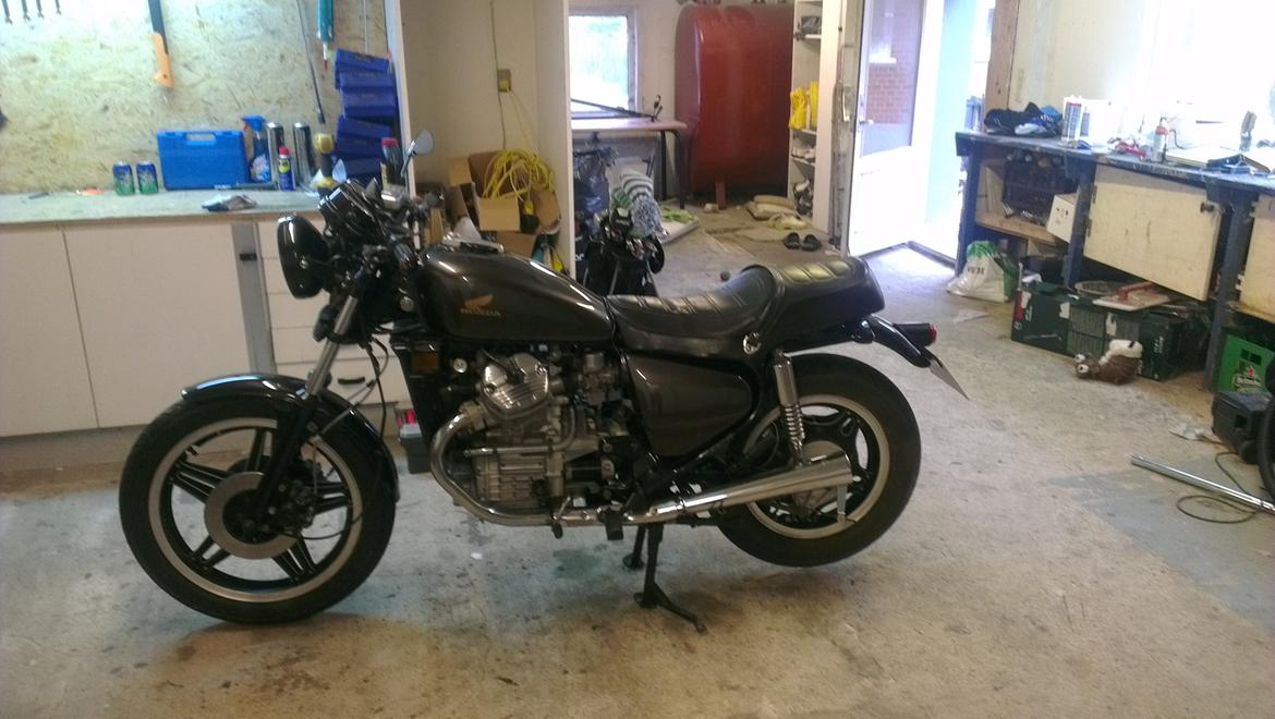 Honda CX 500 Custom "solgt" - Med Ixil udstødninger og gammel model sæde billede 18