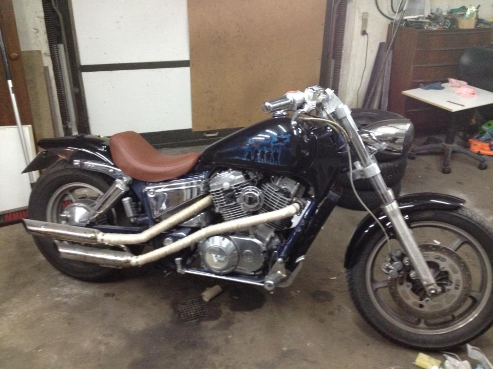 Honda VT 1100 Shadow SOLGT - Som den ser ud nu efter ombygning. billede 2