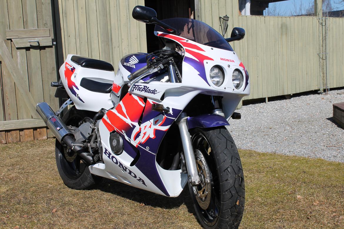 Honda CBR 400 RR Fireblade - L billede 4