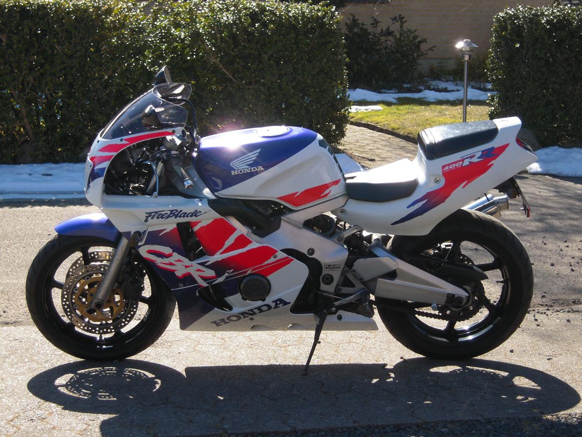 Honda CBR 400 RR Fireblade - L billede 6