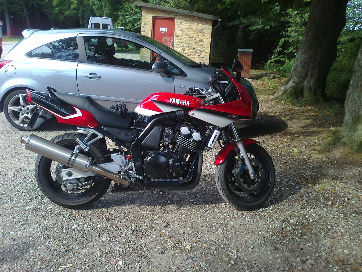 Yamaha FZS 600 Fazer billede 1