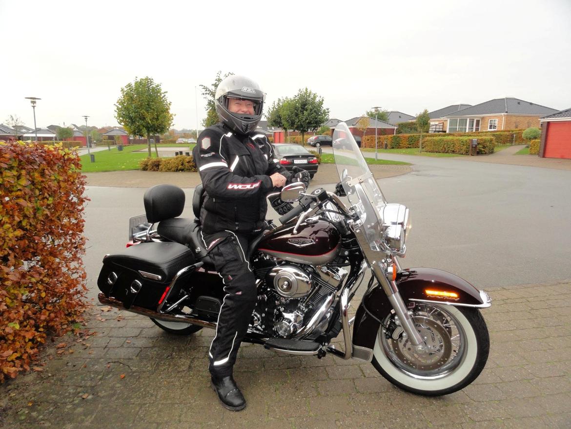 Harley Davidson Road King Classic - Den allerførste køretur. Nåede kun at køre ca. 400 km, inden den skulle pakkes væk for vinteren. billede 4