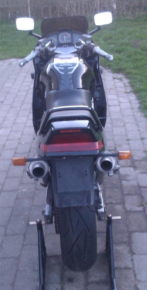 Honda VFR 750 f billede 3