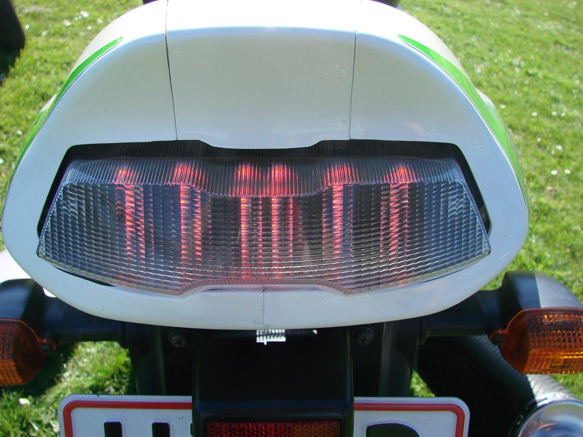 Kawasaki ZX9R *Solgt* - LED! billede 9