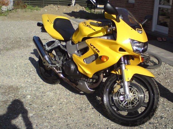 Honda VTR 1000 billede 4