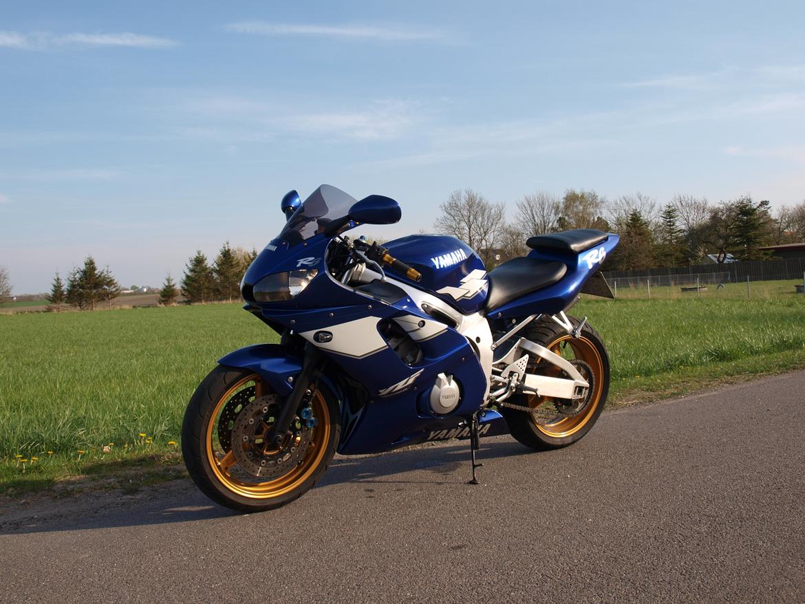 Yamaha R6 billede 9