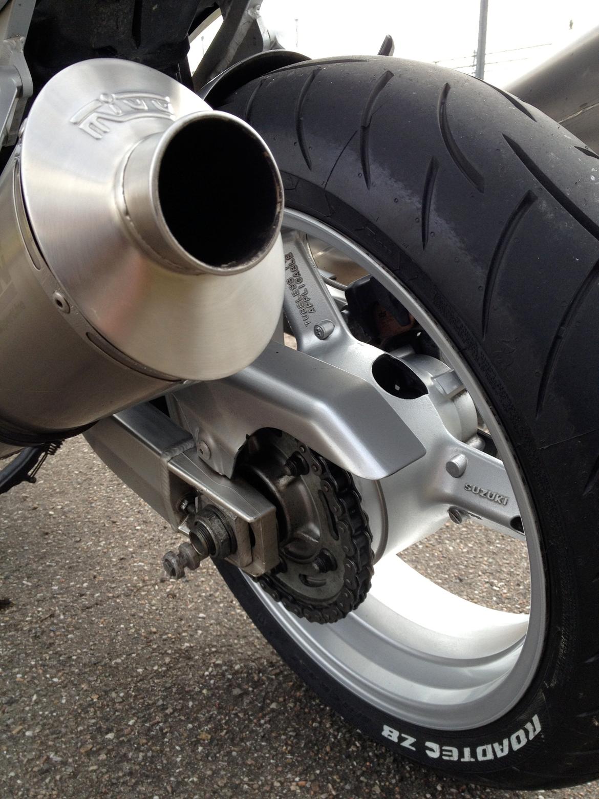 Suzuki SV1000N (SOLGT) billede 9