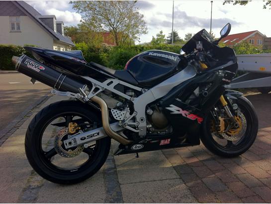 {{currentPhoto.altText}} billede {{currentPhoto.number}}