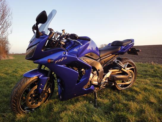 Yamaha FZ1-S - Omlakeret forår 2012. billede 1