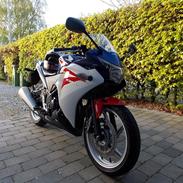 Honda CBR250RA