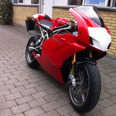 Ducati 999s