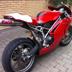 Ducati 999s