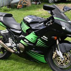 Kawasaki zx12r