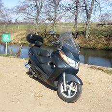 Suzuki Burgman AN 400