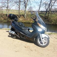 Suzuki Burgman AN 400