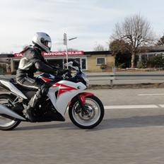 Honda CBR 250 RA (SOLGT)