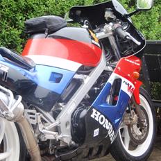 Honda vfr 400r nc24 sport touring