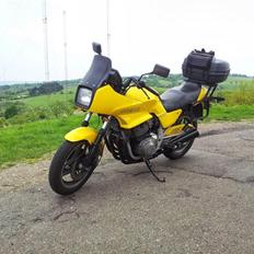 Suzuki Gsx es 750