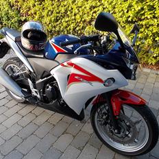 Honda CBR250RA