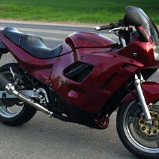 Suzuki Gsx 750 f