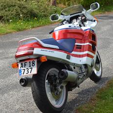 Honda CBR 1000 F (solgt)