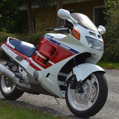 Honda CBR 1000 F (solgt)
