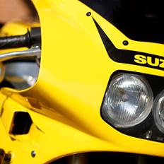 Suzuki GSX-R 400 R