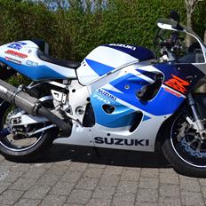Suzuki GSXR 750 SRAD "SOLGT"