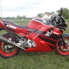 Honda CBR 600 F2