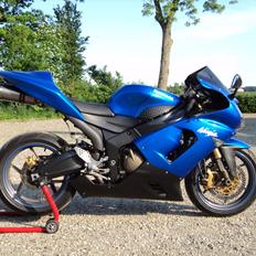 Kawasaki ZX6R 636
