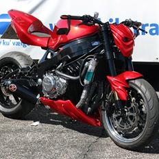 Honda cbr 900 streetfighter