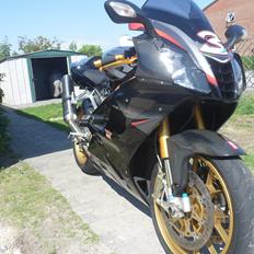 Aprilia RSV 1000 R Factory (solgt)