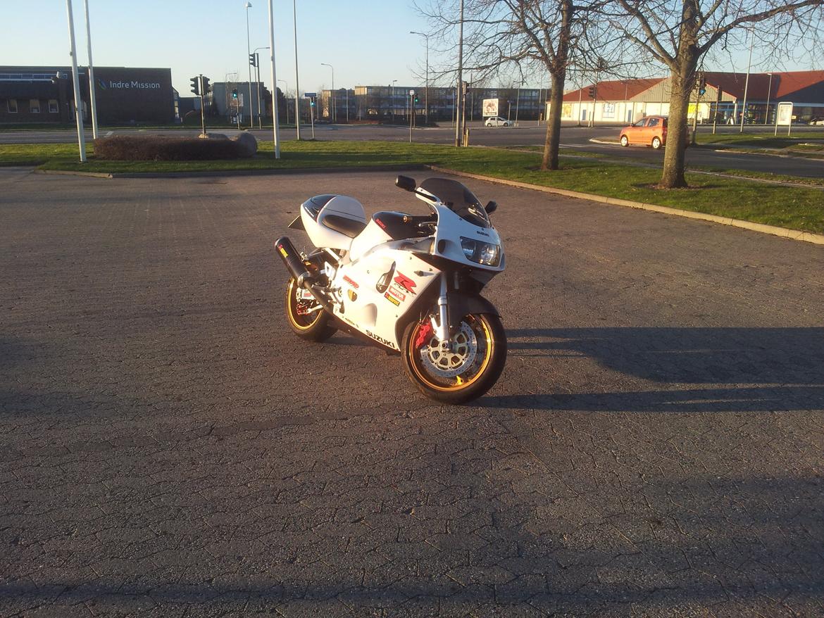 Suzuki GSXR 750 SRAD billede 5