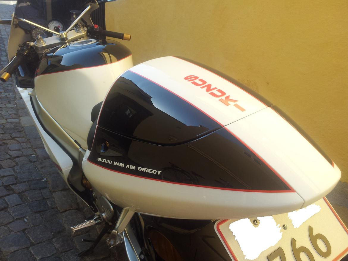 Suzuki GSXR 750 SRAD billede 12