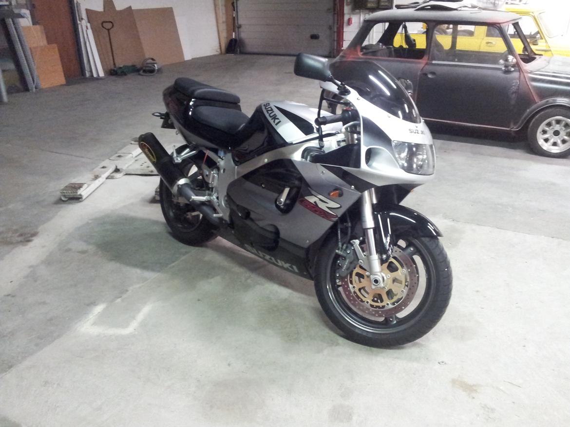 Suzuki GSXR 750 SRAD - Før jeg gik i gang. Her er den lige kommet hjem 16/1-2013 billede 20
